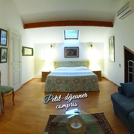 Suite indépendante de 66m2 tout confort et calme Villefranche-de-Rouergue Extérieur photo